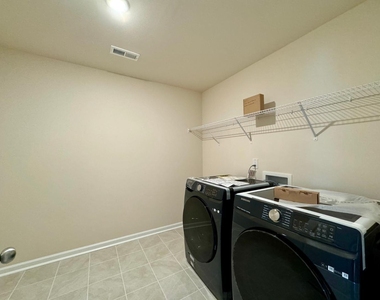 241 Ribbon Rail Street - Photo Thumbnail 34