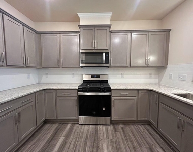 241 Ribbon Rail Street - Photo Thumbnail 10