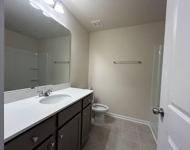241 Ribbon Rail Street - Photo Thumbnail 28
