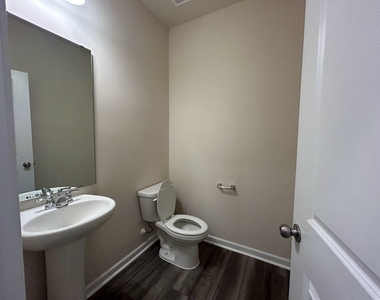 241 Ribbon Rail Street - Photo Thumbnail 14