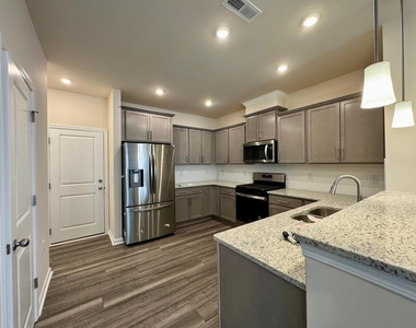 241 Ribbon Rail Street - Photo Thumbnail 8
