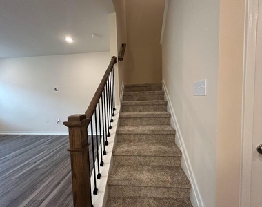 241 Ribbon Rail Street - Photo Thumbnail 17