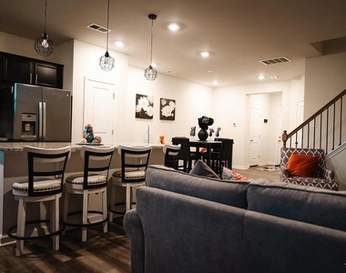 6340 Andante Avenue - Photo Thumbnail 6