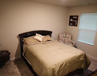 6340 Andante Avenue - Photo Thumbnail 15