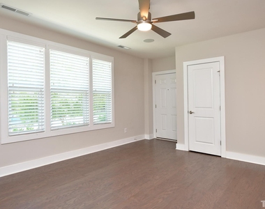 511 N Person Street - Photo Thumbnail 3