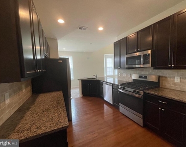 516 Gray Feather Way - Photo Thumbnail 10