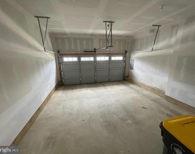 516 Gray Feather Way - Photo Thumbnail 26