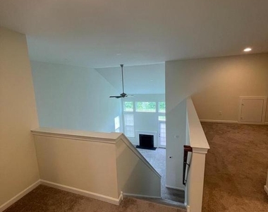 516 Gray Feather Way - Photo Thumbnail 20