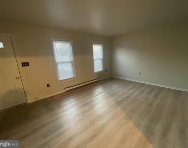 203 Cross Keys Drive - Photo Thumbnail 2
