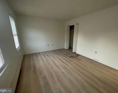 203 Cross Keys Drive - Photo Thumbnail 8