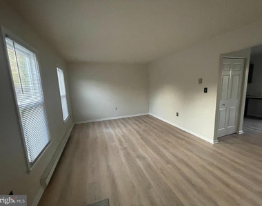 203 Cross Keys Drive - Photo Thumbnail 13