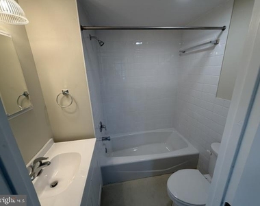 271 Redwood Drive - Photo Thumbnail 6