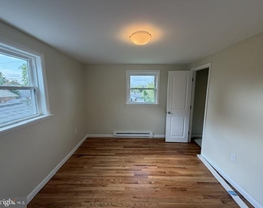 271 Redwood Drive - Photo Thumbnail 1