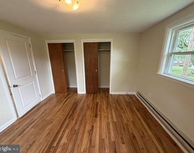 271 Redwood Drive - Photo Thumbnail 5