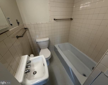 271 Redwood Drive - Photo Thumbnail 2