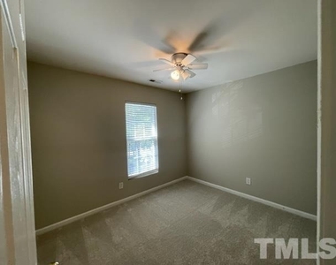 804 Walnut Woods Drive - Photo Thumbnail 11