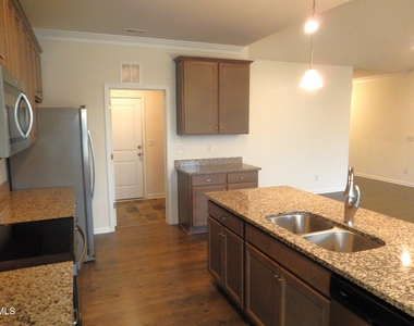 270 Oak Park Boulevard - Photo Thumbnail 12