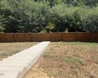 270 Oak Park Boulevard - Photo Thumbnail 2