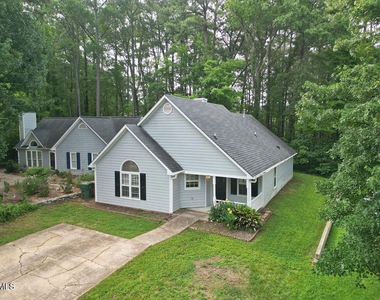 112 Buena Vista Drive - Photo Thumbnail 3