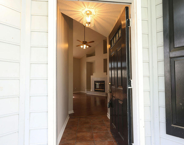 112 Buena Vista Drive - Photo Thumbnail 5