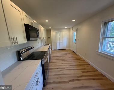 1247 Phoenixville Pike - Photo Thumbnail 8