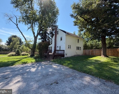 1247 Phoenixville Pike - Photo Thumbnail 1