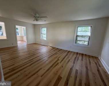 1247 Phoenixville Pike - Photo Thumbnail 13