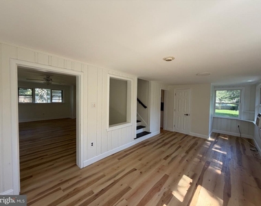 1247 Phoenixville Pike - Photo Thumbnail 10