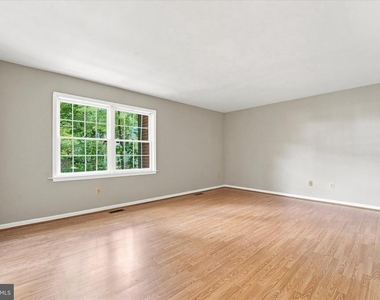 302 Brighton Circle - Photo Thumbnail 19