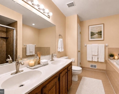 302 Brighton Circle - Photo Thumbnail 23