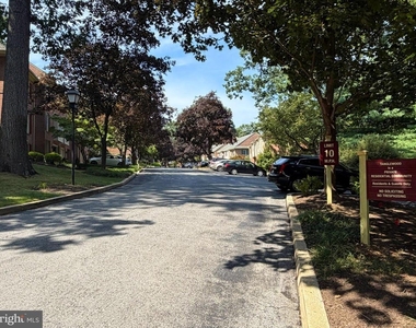 302 Brighton Circle - Photo Thumbnail 34
