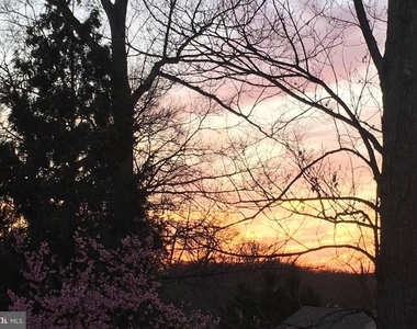 302 Brighton Circle - Photo Thumbnail 8