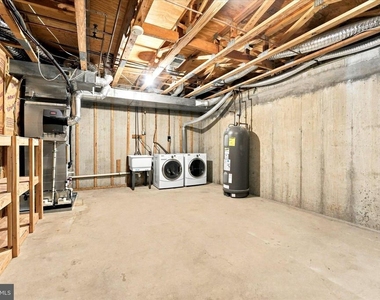 302 Brighton Circle - Photo Thumbnail 32