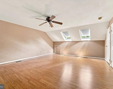 302 Brighton Circle - Photo Thumbnail 29
