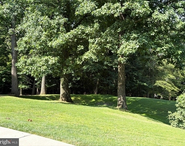 302 Brighton Circle - Photo Thumbnail 36
