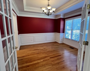 206 Wendover Lane - Photo Thumbnail 10