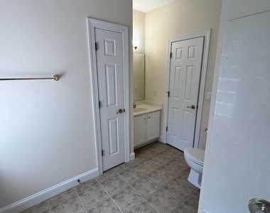 206 Wendover Lane - Photo Thumbnail 18