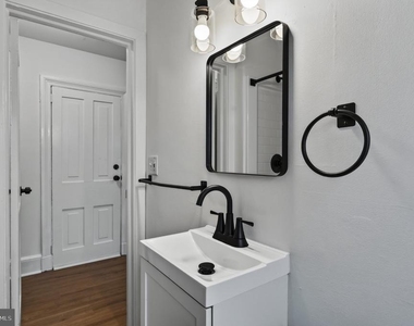 133 E Gay Street - Photo Thumbnail 18