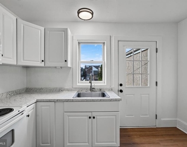 133 E Gay Street - Photo Thumbnail 2