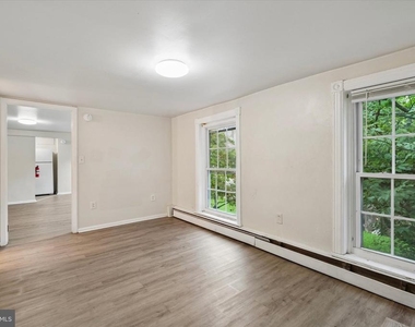 208 E Lincoln Highway - Photo Thumbnail 12