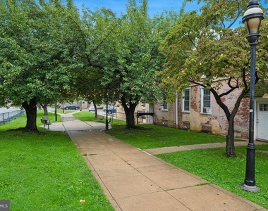 208 E Lincoln Highway - Photo Thumbnail 1