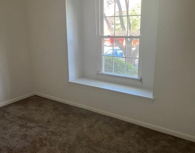 217 Valley Stream Lane - Photo Thumbnail 13