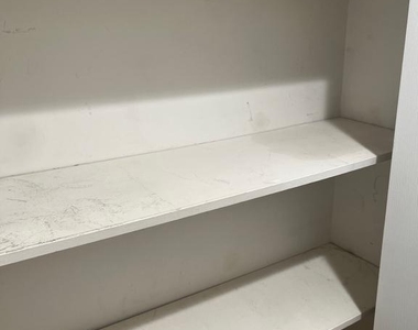 217 Valley Stream Lane - Photo Thumbnail 7