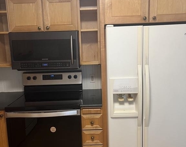 217 Valley Stream Lane - Photo Thumbnail 6