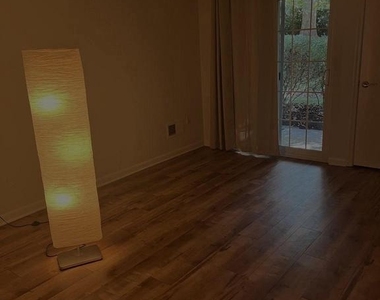 217 Valley Stream Lane - Photo Thumbnail 9