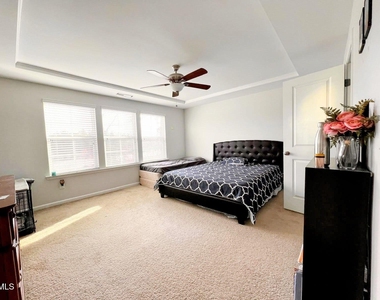 1204 Craigmeade Drive - Photo Thumbnail 7