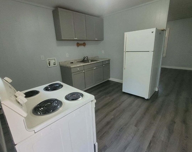691 Boddie Street - Photo Thumbnail 2