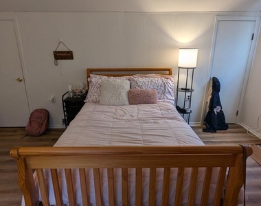 18 Steinway Avenue - Photo Thumbnail 21