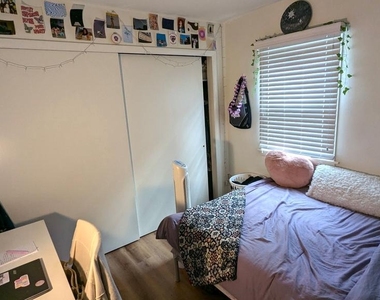 18 Steinway Avenue - Photo Thumbnail 13