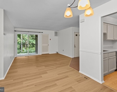 36 Gena Court - Photo Thumbnail 8